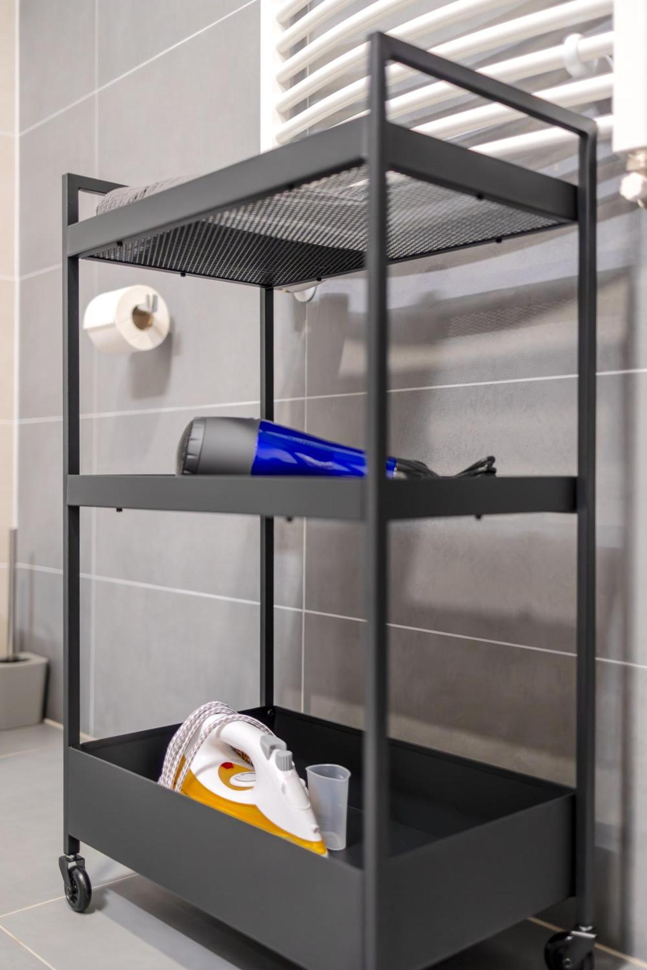 Bright 2Br - 4Th Floor, Balcony, Free Parking By Gravity Pragueアパートメント エクステリア 写真