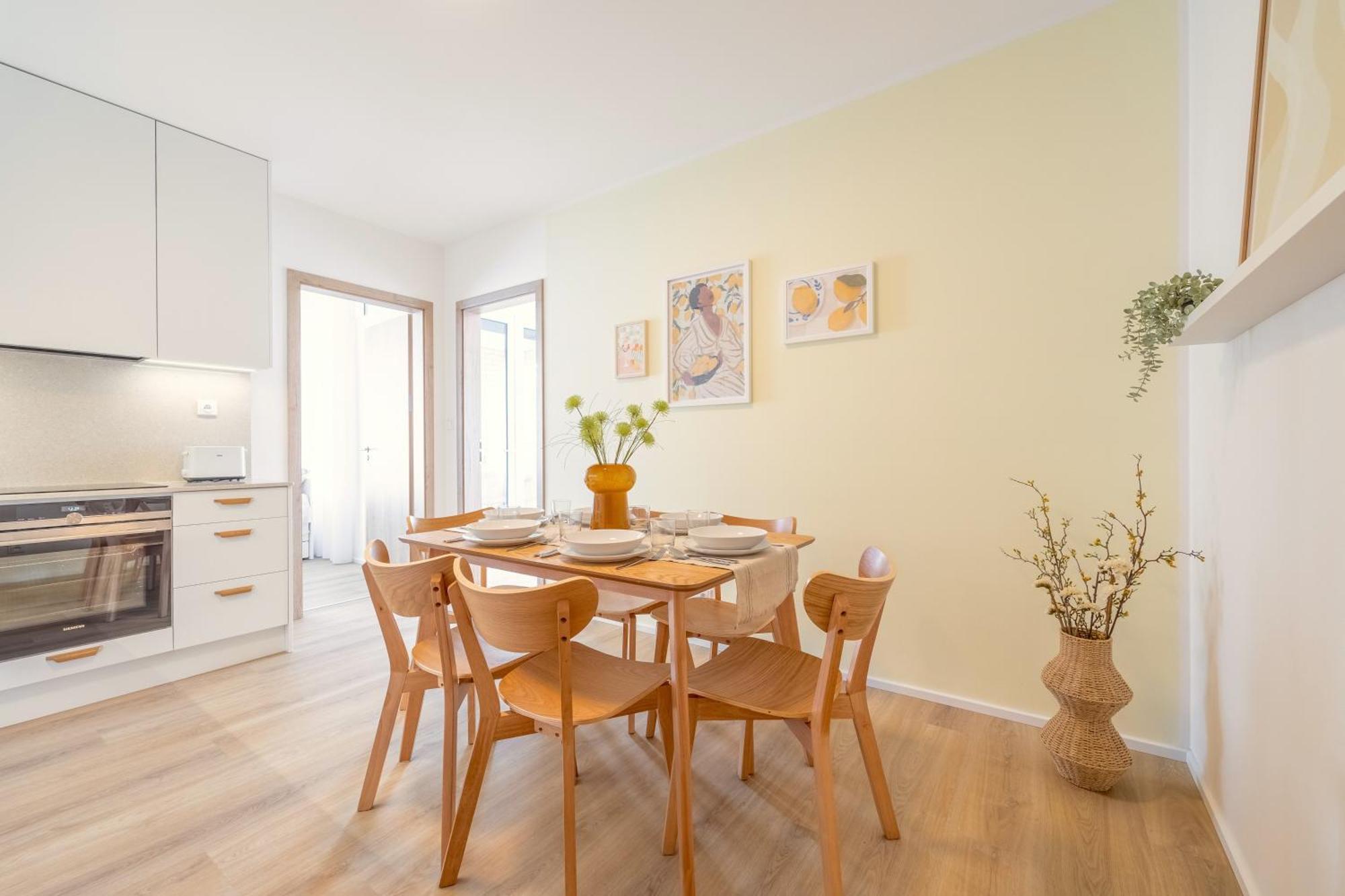 Bright 2Br - 4Th Floor, Balcony, Free Parking By Gravity Pragueアパートメント エクステリア 写真